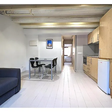 Classbedroom Gothic Ramblas Apartments Barcelona Buitenkant foto